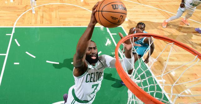 博鱼体育-双探花合砍58分鲍尔36+5+6 绿军力克黄蜂