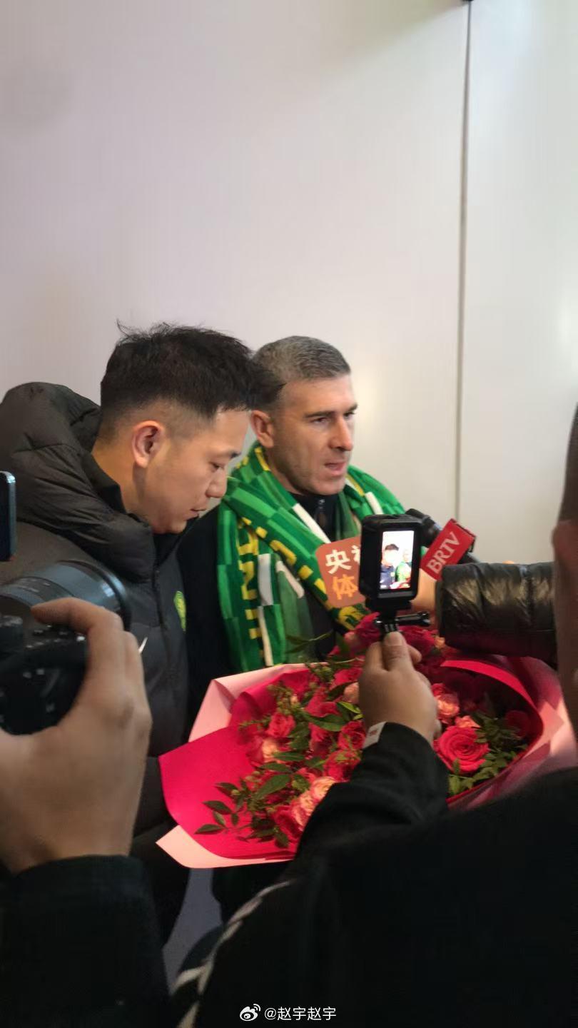 博鱼体育app下载-新帅到位，国安主教练蒙哥马利已经抵达北京